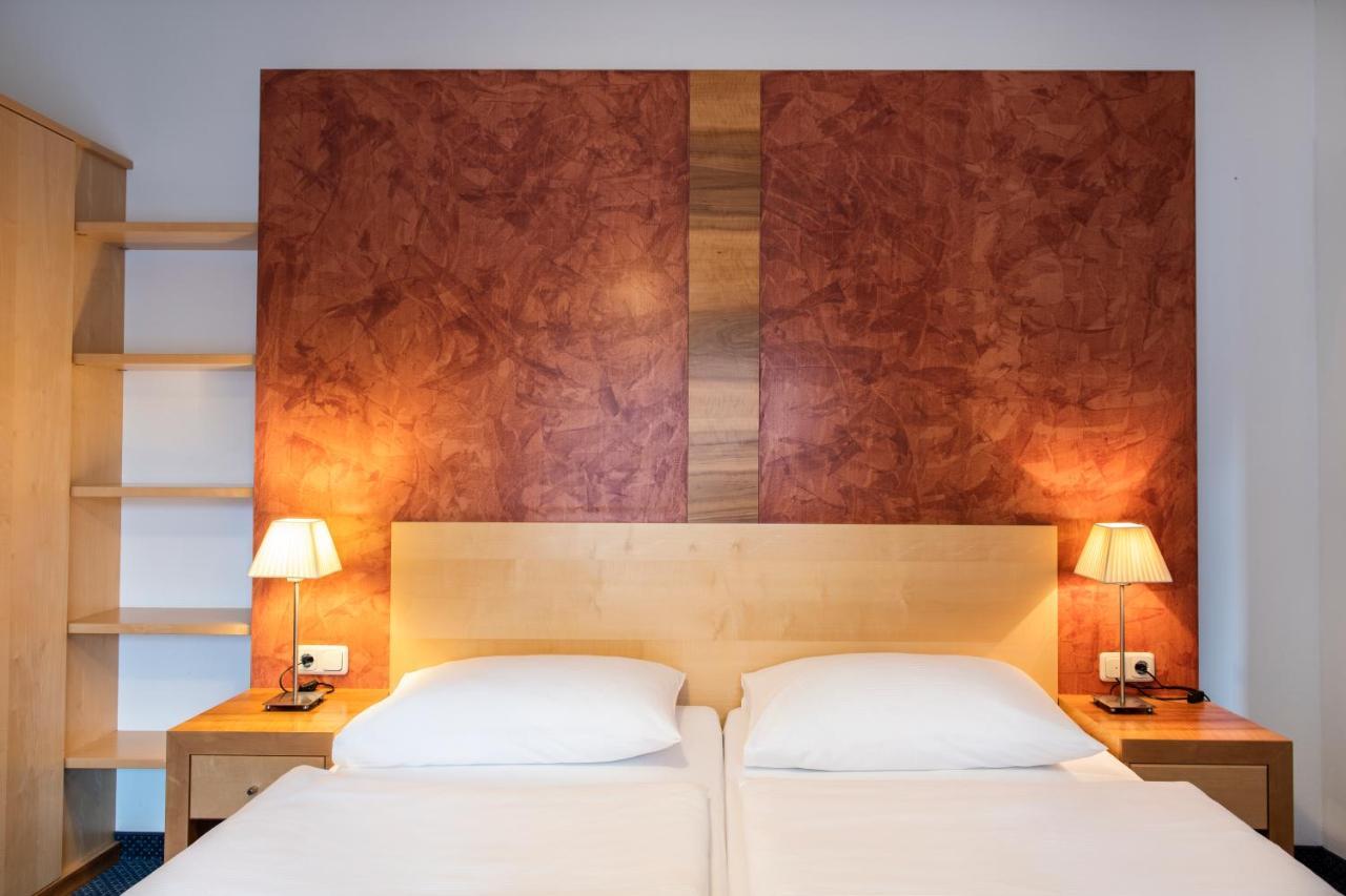 Parkhotel Zur Klause Bad Hall Luaran gambar