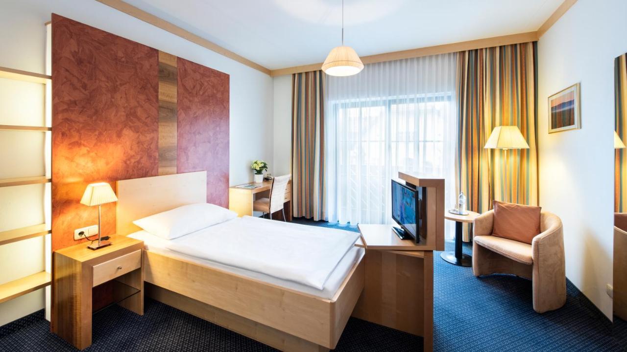 Parkhotel Zur Klause Bad Hall Luaran gambar