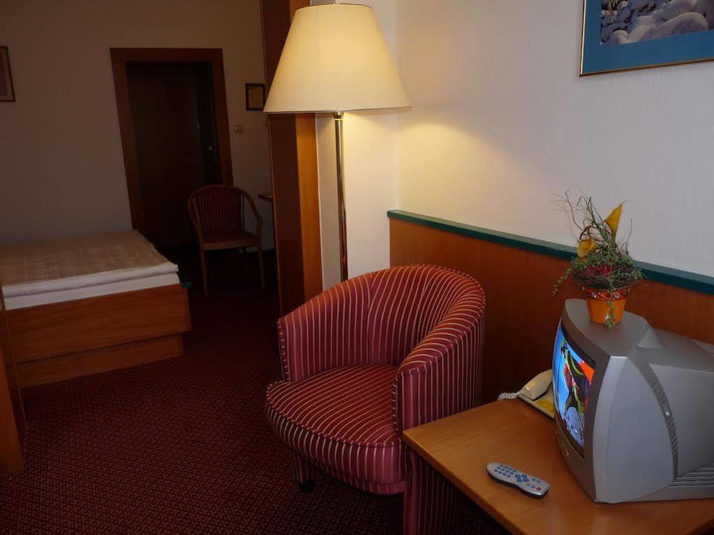 Parkhotel Zur Klause Bad Hall Luaran gambar